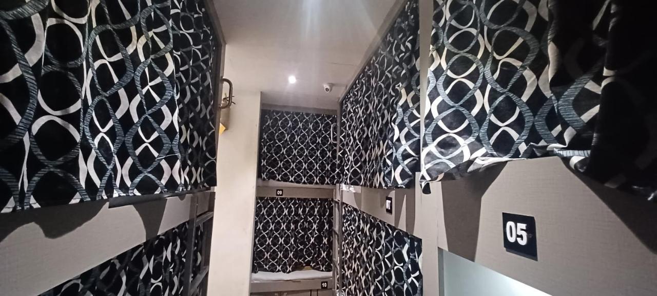 New Passenger Dormitory, Mumbai